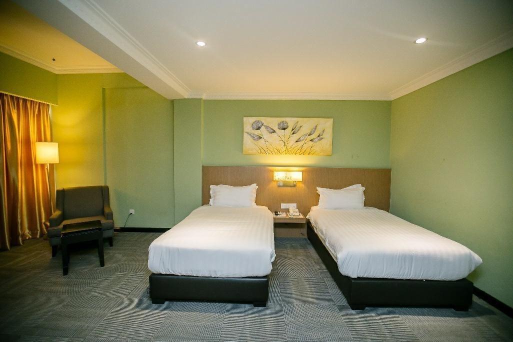 Merdeka Hotel Kluang Esterno foto