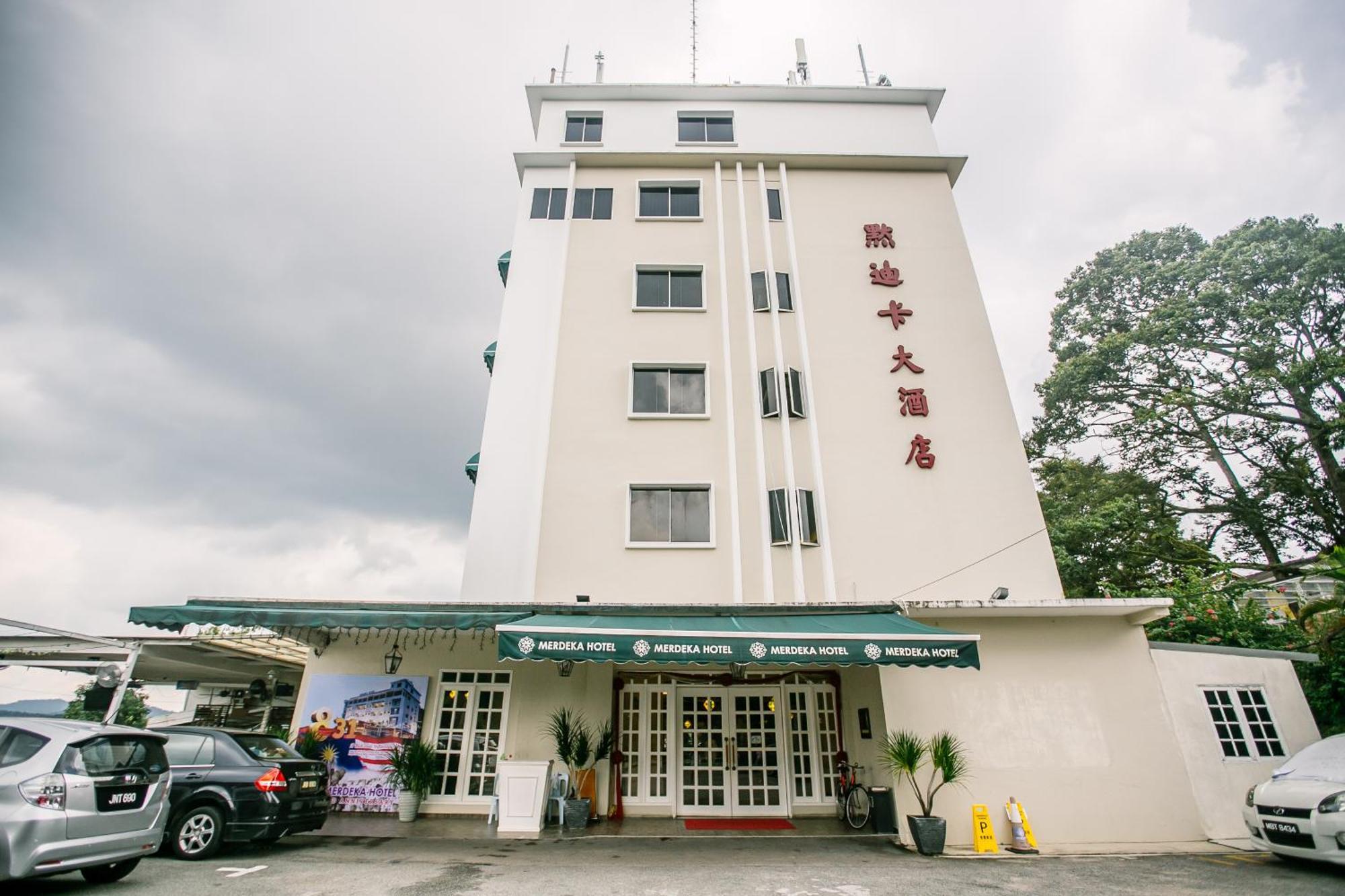Merdeka Hotel Kluang Esterno foto