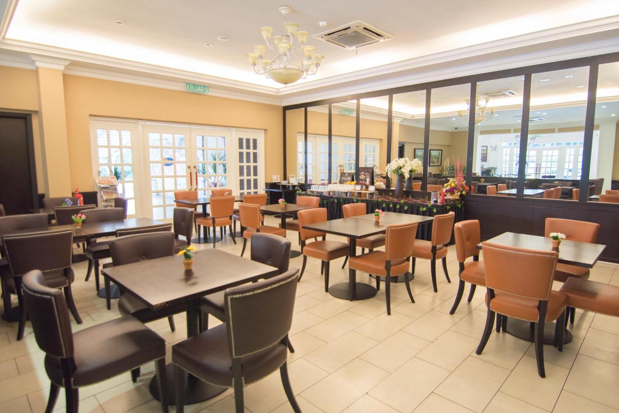 Merdeka Hotel Kluang Esterno foto