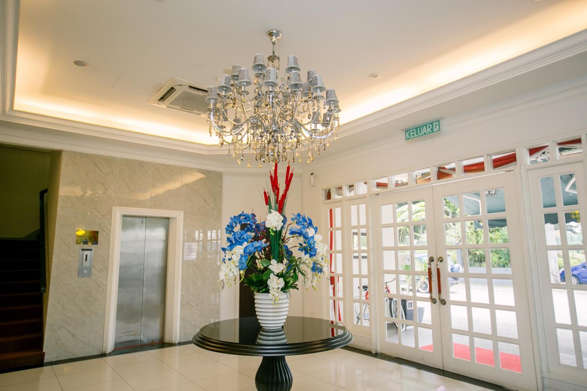 Merdeka Hotel Kluang Esterno foto