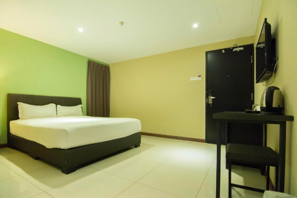 Merdeka Hotel Kluang Esterno foto