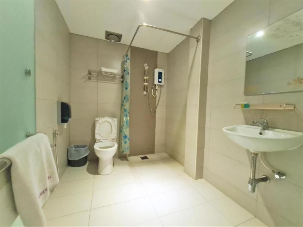 Merdeka Hotel Kluang Esterno foto